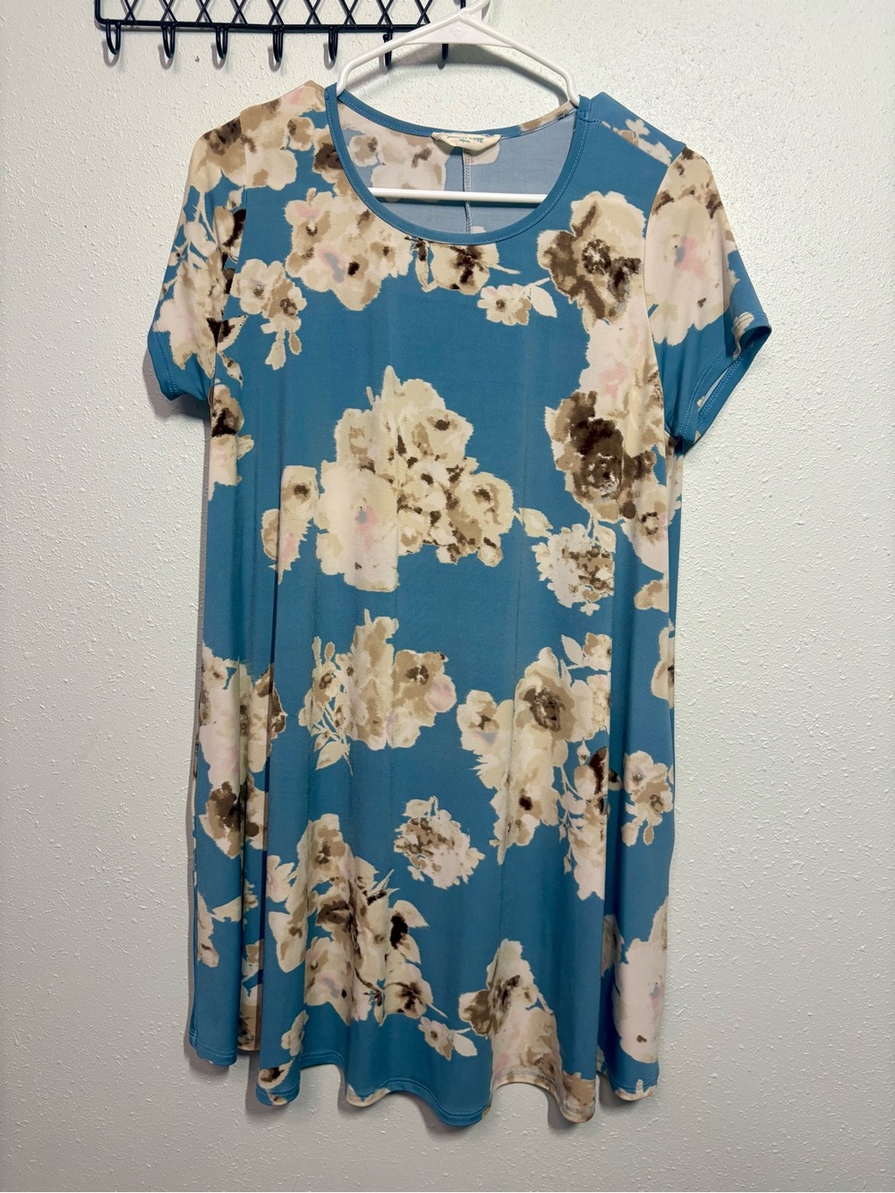 Peach Love California Blue Floral Tank with Cream and Brown Blooms
